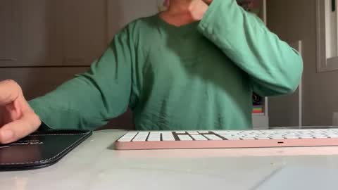 Snapshot of spa_eng chatting on February 2026 11:41:01 PM SPA ENG online show from February 2026 11:41:01 PM