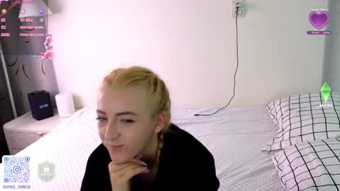 Snapshot of space_danger chatting on September 2025 05:07:02 AM space danger online show from September 2025 05:07:02 AM