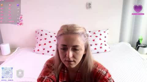 Snapshot of space_danger chatting on October 2025 08:42:02 AM space danger online show from October 2025 08:42:02 AM