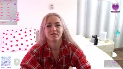 Snapshot of space_danger chatting on October 2025 08:10:01 AM space danger online show from October 2025 08:10:01 AM