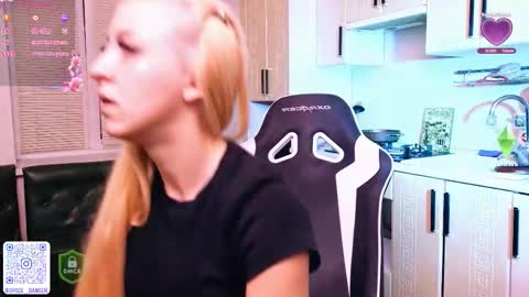 Snapshot of space_danger chatting on October 2025 03:33:02 PM space danger online show from October 2025 03:33:02 PM