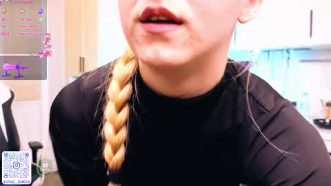 Snapshot of space_danger chatting on October 2025 10:01:01 PM space danger online show from October 2025 10:01:01 PM