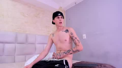 spaceboy_1 online show from March 2026 05:36:01 AM