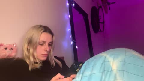 Spacegirl online show from December 2024 06:40:01 PM