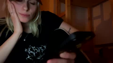 Spacegirl online show from January 2025 11:23:01 PM