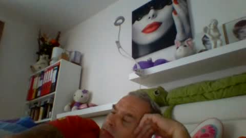 Snapshot of spacekdavid17 chatting on July 2026 08:16:01 AM fiesta011 online show from July 2026 08:16:01 AM