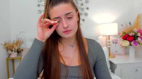 Julia online show from March 2026 03:28:01 PM