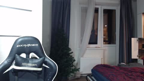 Snapshot of spaisenok chatting on January 2025 09:57:02 PM Mike online show from January 2025 09:57:02 PM