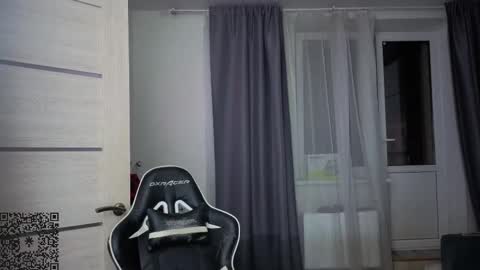 Snapshot of spaisenok chatting on October 2025 11:24:01 PM Mike online show from October 2025 11:24:01 PM