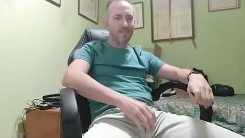 Manu  online show from November 2025 05:12:02 PM