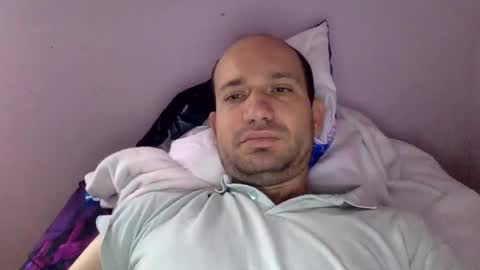 Snaiky online show from November 2025 12:08:02 PM