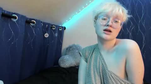 Atticus Pendragon online show from December 2025 01:58:01 AM