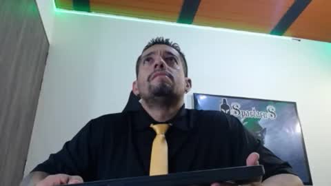 Snapshot of spartacus_cam chatting on December 2025 05:37:02 AM online show from December 2025 05:37:02 AM