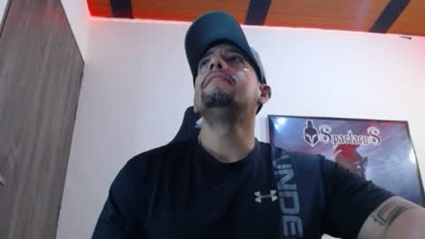 Snapshot of spartacus_cam chatting on December 2025 05:23:01 AM online show from December 2025 05:23:01 AM