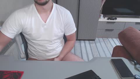 Snapshot of spb78 chatting on January 2025 03:49:02 AM Art online show from January 2025 03:49:02 AM