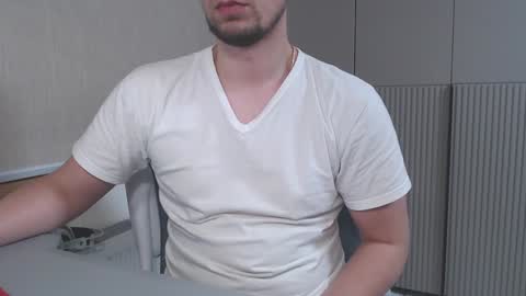 Snapshot of spb78 chatting on January 2025 08:14:02 PM Art online show from January 2025 08:14:02 PM