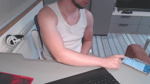 Snapshot of spb78 chatting on January 2025 08:24:01 PM Art online show from January 2025 08:24:01 PM