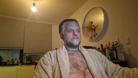 Snapshot of spectacularguy chatting on February 2025 05:08:01 AM DutchDude online show from February 2025 05:08:01 AM