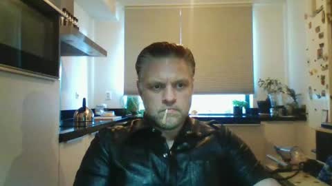 Snapshot of spectacularguy chatting on February 2025 11:20:01 AM DutchDude online show from February 2025 11:20:01 AM