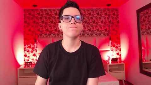 spencerm_ online show from November 2025 05:15:01 PM