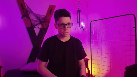 spencerm_ online show from November 2025 07:45:02 PM