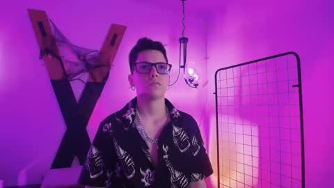 spencerm_ online show from November 2025 07:02:02 PM