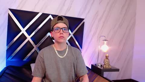 spencerm_ online show from December 2025 10:27:02 PM