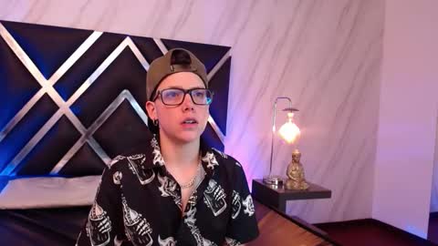 spencerm_ online show from December 2025 08:15:02 PM