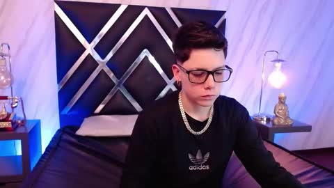 spencerm_ online show from December 2025 07:21:01 PM