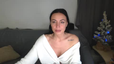 Snapshot of spicemint chatting on December 2025 07:53:02 PM Carla online show from December 2025 07:53:02 PM