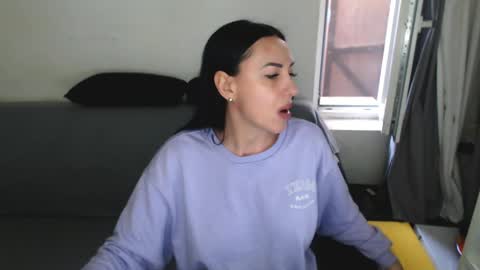 Snapshot of spicemint chatting on April 2026 03:42:02 PM Carla online show from April 2026 03:42:02 PM