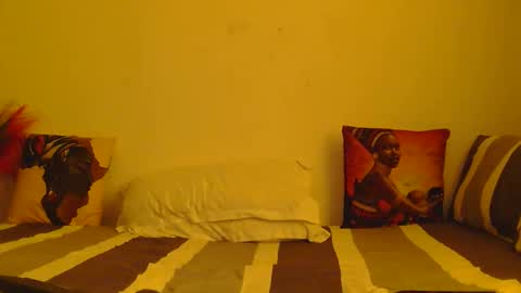 Snapshot of spicy_angels chatting on November 2025 06:27:01 AM Quinter Cheeky online show from November 2025 06:27:01 AM