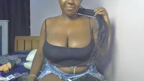 Snapshot of spicy_cherrie chatting on May 2026 06:35:02 PM cherrie online show from May 2026 06:35:02 PM