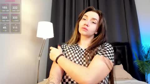 Snapshot of spicy_jules chatting on March 2026 04:17:02 AM Melanie online show from March 2026 04:17:02 AM