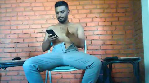 Snapshot of spicybuoy chatting on March 2026 03:43:01 AM spicybuoy online show from March 2026 03:43:01 AM