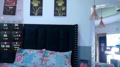 Snapshot of spicycolombianmom chatting on May 2026 12:44:02 PM spicycolombianmom online show from May 2026 12:44:02 PM