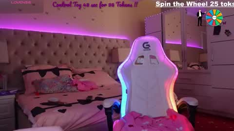 Alicia online show from October 2025 08:15:02 AM