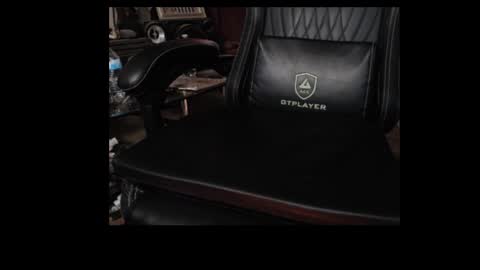 Snapshot of spider19752020 chatting on February 2026 05:03:01 PM bri and mags fun room online show from February 2026 05:03:01 PM