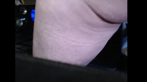 Snapshot of spider19752020 chatting on April 2026 05:53:02 PM bri and mags fun room online show from April 2026 05:53:02 PM