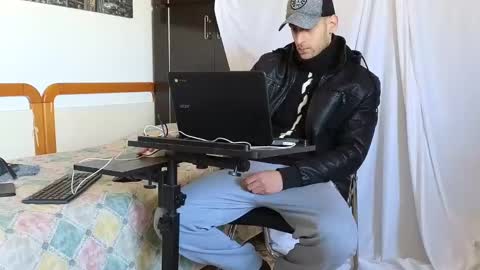 Marco. When Im offline you can view premium content in bio online show from February 2025 09:30:02 AM