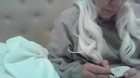 Snapshot of spinnerbitch chatting on January 2025 08:43:01 AM Vanessa Spade online show from January 2025 08:43:01 AM