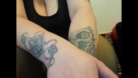 Snapshot of spinnerbitch chatting on February 2025 03:37:02 PM Vanessa Spade online show from February 2025 03:37:02 PM