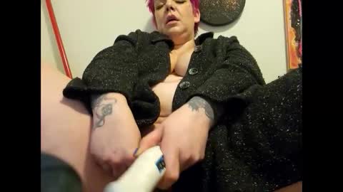 Snapshot of spinnerbitch chatting on March 2025 12:15:01 AM Vanessa Spade online show from March 2025 12:15:01 AM