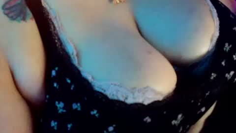 Snapshot of spinnerbitch chatting on October 2025 09:49:01 AM Vanessa Spade online show from October 2025 09:49:01 AM