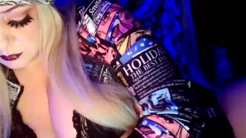 Snapshot of spinnerbitch chatting on November 2025 06:12:01 AM Vanessa Spade online show from November 2025 06:12:01 AM