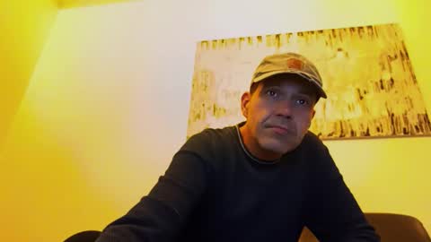 Snapshot of spliffray chatting on May 2026 10:37:01 PM spliffray online show from May 2026 10:37:01 PM