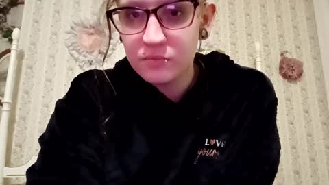 Snapshot of spoiledprincess4 chatting on January 2025 09:07:01 PM spoiledprincess4 online show from January 2025 09:07:01 PM