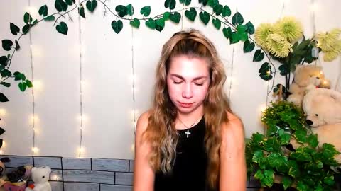 Snapshot of sport_tall_karina chatting on March 2026 07:01:01 AM Karina online show from March 2026 07:01:01 AM