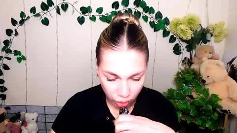 Snapshot of sport_tall_karina chatting on March 2026 10:48:02 AM Karina online show from March 2026 10:48:02 AM