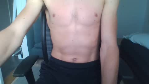 Snapshot of sportsguy19960 chatting on April 2026 01:24:02 PM sportsguy19960 online show from April 2026 01:24:02 PM